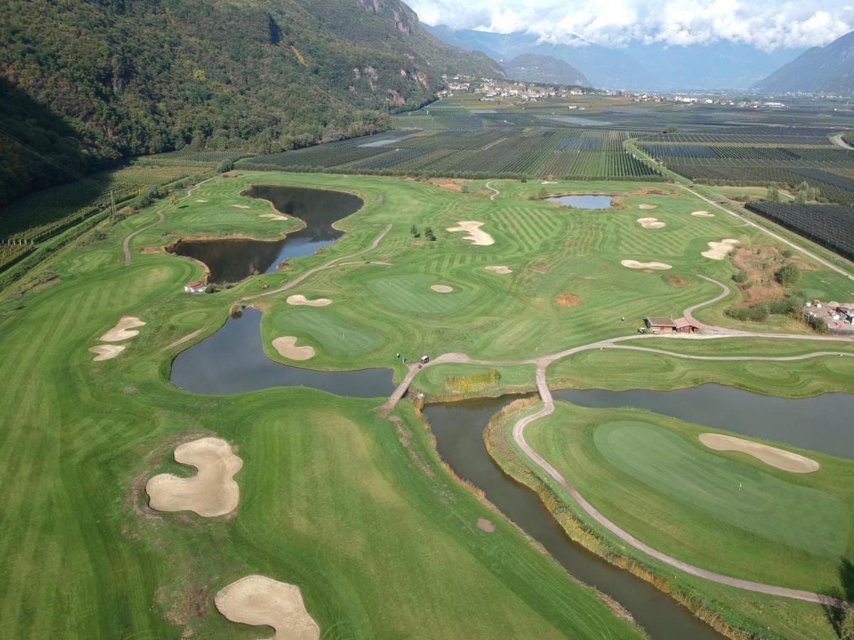 The Lodge Sporthotel - Golfclub Eppan Appiano Sulla Strada Del Vino Exterior photo