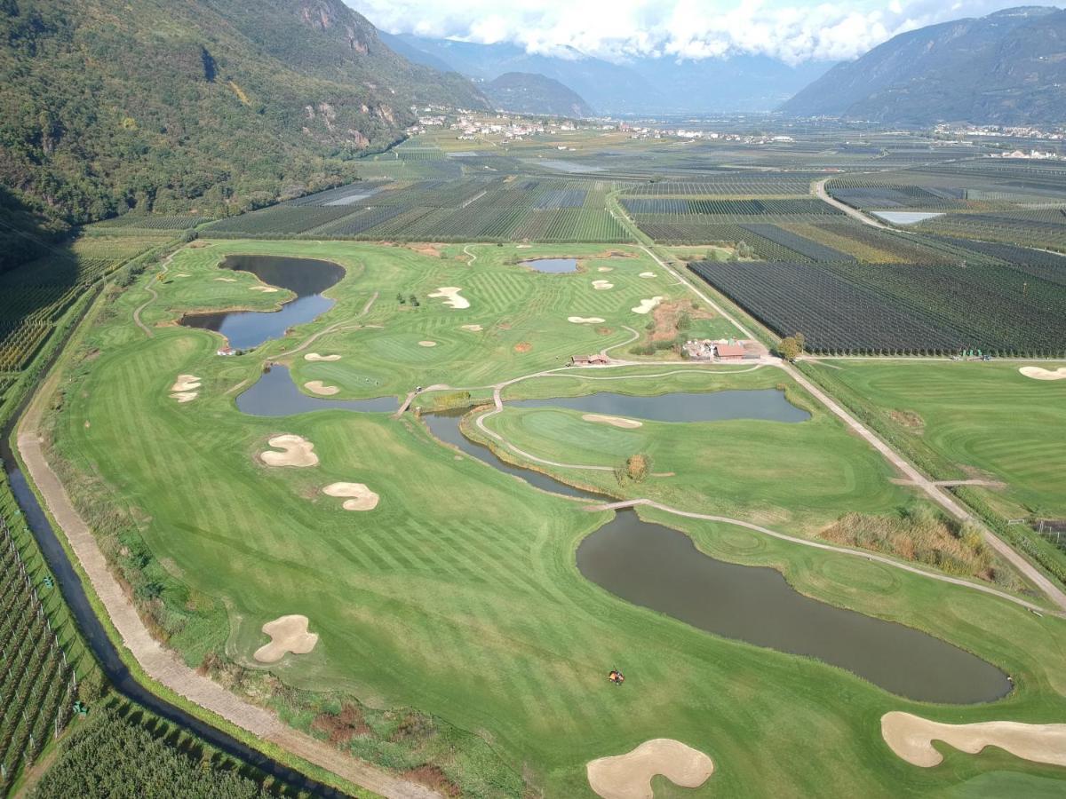 The Lodge Sporthotel - Golfclub Eppan Appiano Sulla Strada Del Vino Exterior photo