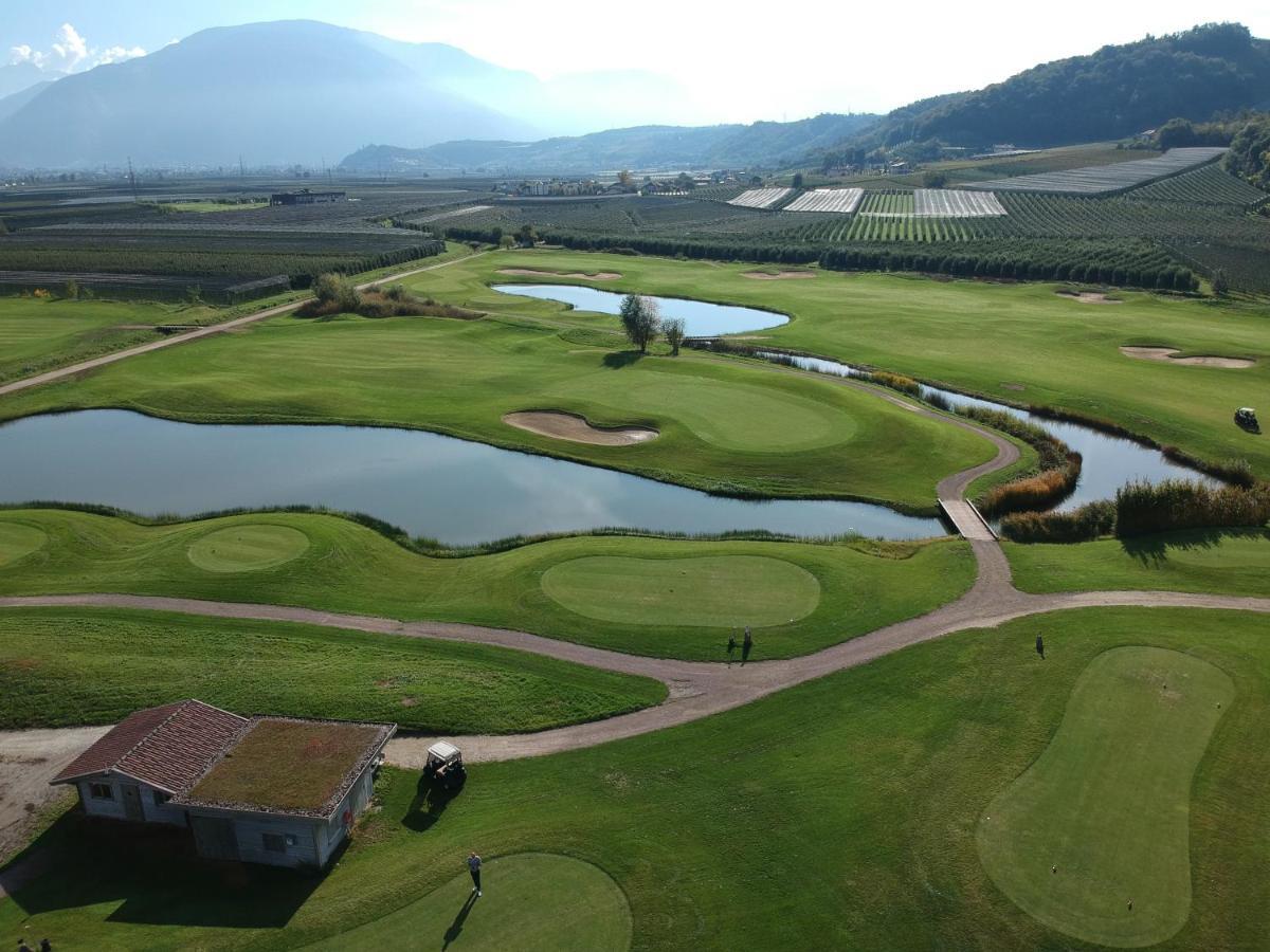 The Lodge Sporthotel - Golfclub Eppan Appiano Sulla Strada Del Vino Exterior photo