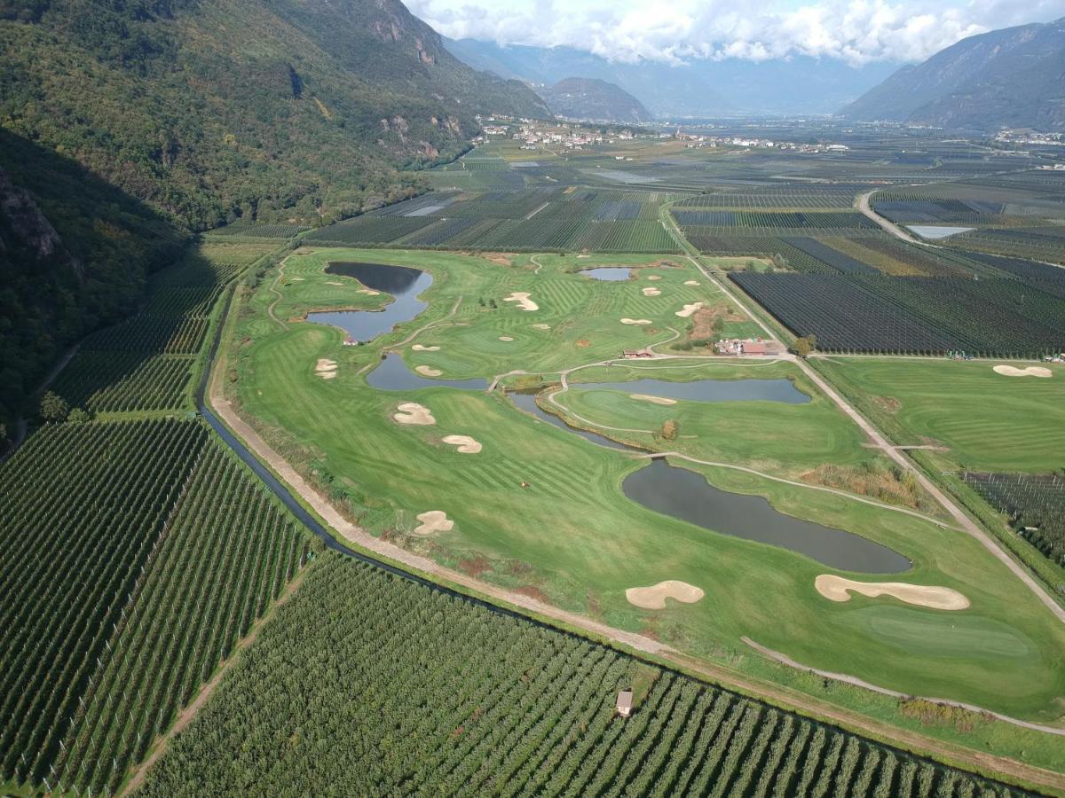 The Lodge Sporthotel - Golfclub Eppan Appiano Sulla Strada Del Vino Exterior photo