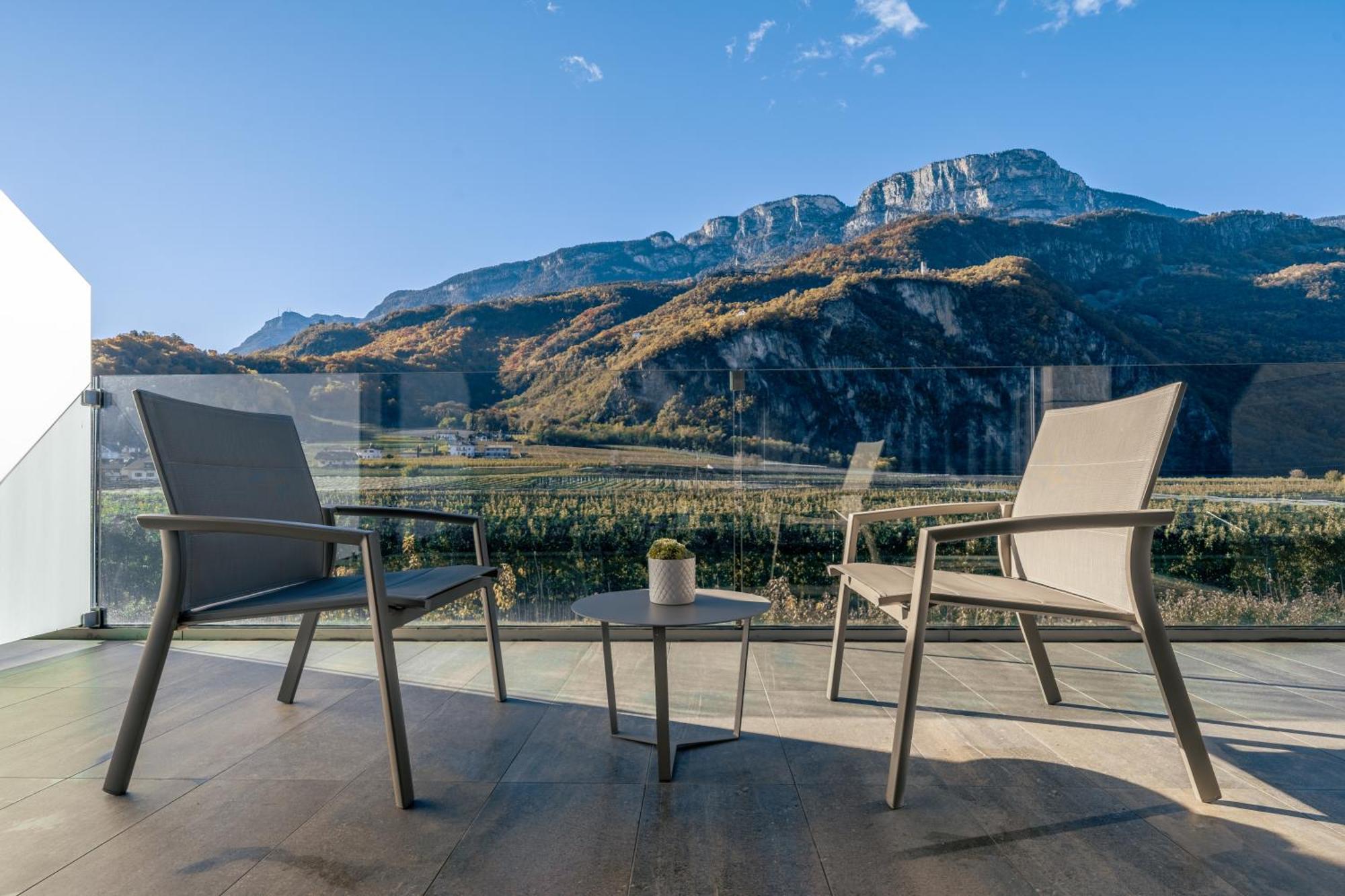 The Lodge Sporthotel - Golfclub Eppan Appiano Sulla Strada Del Vino Exterior photo